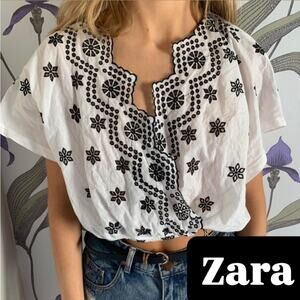 Zara White and Black Embellished Crop Blouse Size Small NWOT